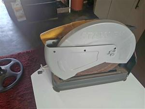 Mitre saw for sell very good condition