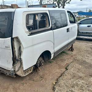 Hyundai H1 D4CB Automatic stripping for parts @ SPARES FOR AFRICA. COUNTRYWIDE DELIVERIES Arranged.
