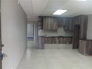 Modern 2-Bedroom Beachfront Apartment – Prime Location!