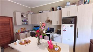 Townhouse For Sale in Nahoon Valley Park