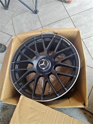 Mercedes Benz mags size 19 narrow and wide