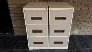 3 Drawer steel filing cabinet
