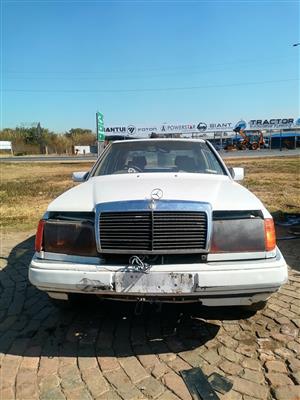 W124 260e stripping for spares