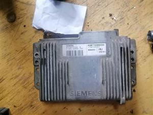 Renault megane 2L ecu computer box
