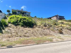 800m² Elevated Vacant Stand For Sale in Island View, Mossel Bay