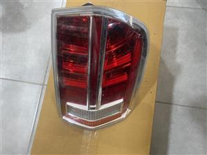 2013 CHRYSLER 300C FULL LED TAIL LIGHT RIGHT SIDE FOR SALE.IN PRISTINE CONDITION