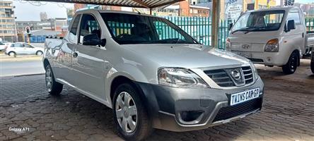 Nissan Np200 1.6 Manual petrol