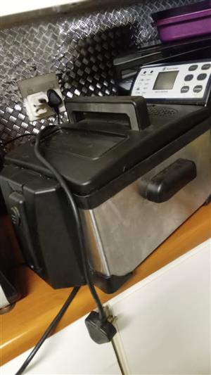 3x Russell Hobbs Electrical kitchen items for sale