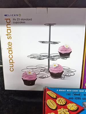 Cupcake stand, Icing bags with nozzels and Biscuit Punch