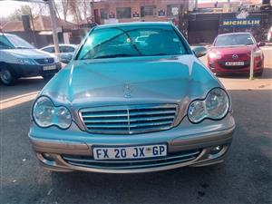Mercedes Benz C200 elegance