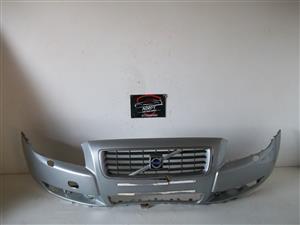 Volvo S80 '08 front bumper with grille