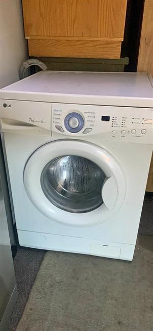 Lg 7kg front loader washing machine 