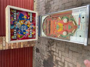 Pin Ball Pinball Machine Gattlieb & Co LISA BARN FIND