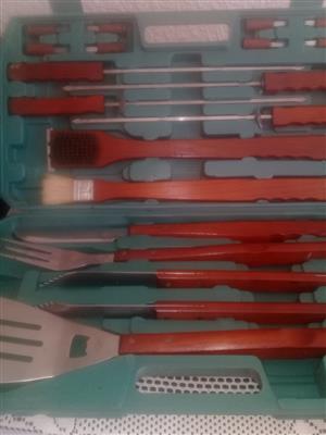 14 piece Braai utility utensils in a case 