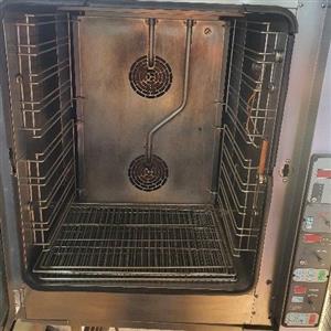 10 Pan oven with Steamer