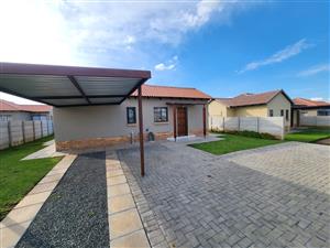 Discover Modern Estate Living at Its Finest!