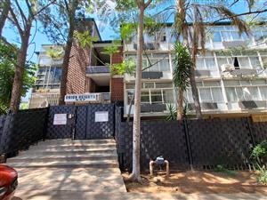 Apartment For Sale in Arcadia