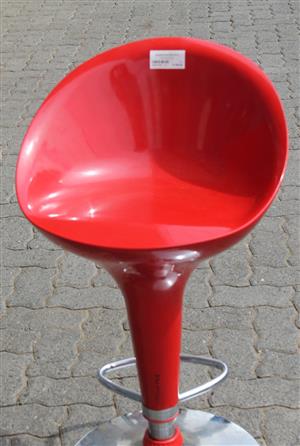 Red bar stool S032172E #Rosettenvillepawnshop