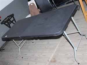 ZEUS BLACK FOLDING TABLE (S067691C)