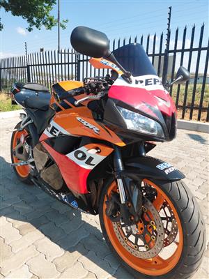 HONDA CBR-600-RR