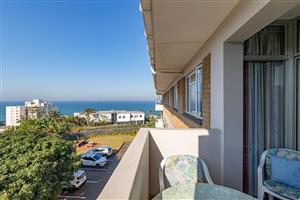 Nahanda Complex is situated in the heart of Umhlanga, and within a leisurely stroll to Umhlanga