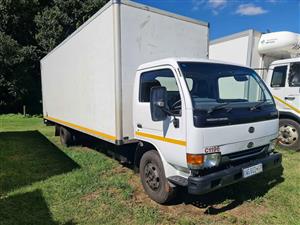 2005 Nissan UD40 LWB Closed Body
