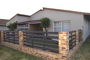 Simplex, pet friendly townhouse for sale in Elspark