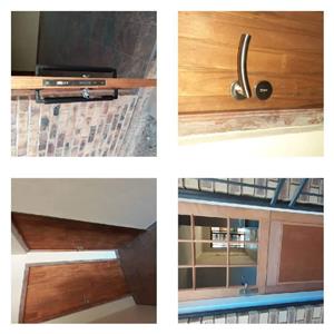 Door hanging Ferndale 