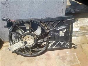 Volvo S40 2.0ltre 2010 Radiator fan for sale