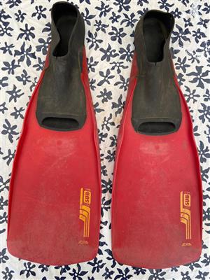 Swimming Fins - Size 6  (Frog Shoes)