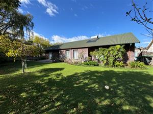 Spacious Family Home with Borehole on a Large Stand for sale in Secunda