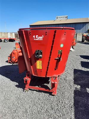 Feed mixer 1.5cube
