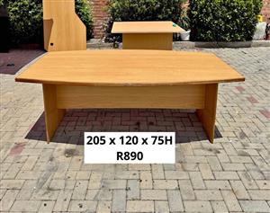 OFFICE BOARDROOM MEETING TABLE