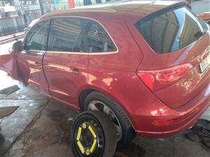 AUDI Q5 STRIPPING FOR SPARES