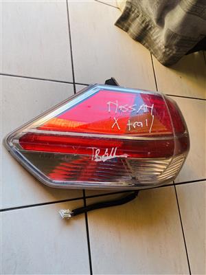 Nissan x trail left tail light for sale in good condition