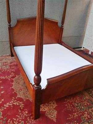 Classic Four‑Poster Wooden Bed Frame