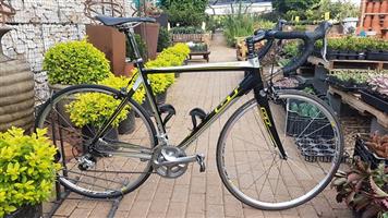 GT Large Full Carbon Bicycle