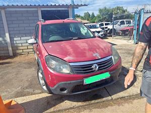 Renault Sandero stripping for spares 