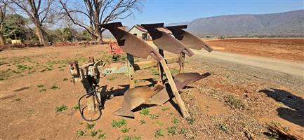 2000 NARDI  3 FURROW REVERSIBLE PLOUGH 