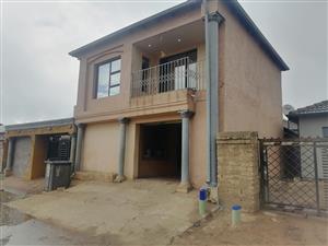 Warm and Stunning freehold For Sale in Ebony Park, Midrand 3 bed