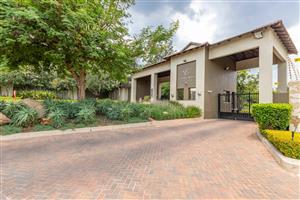 Apartment For Sale in Maroeladal