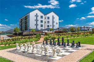 Neat & Spacious 1-Bed, 1-Bath Ground Floor Apartment