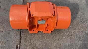 Electrical Vibrating Motor 525 Volts 0.75kW