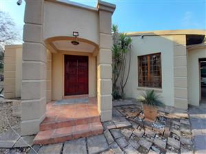 Modern 5 bedroom house in Sasolburg.