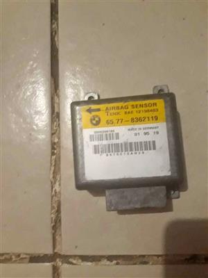 Jeep Cherokee Liberty KJ Airbag Sensor