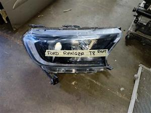 FORD RANGER T8 RIGHT HEADLIGHT