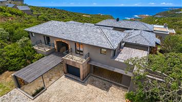 EXCLUSIVE RESIDENCE IN SOUGHT AFTER PHASE ONE