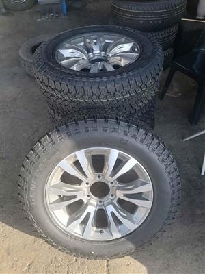 Isuzu 18 Silver(WITH NEW TYRES)