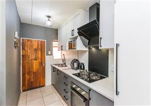 2 Bedroom Flat in Jabulani Heights!