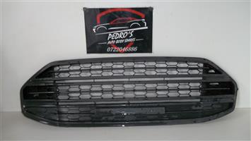 Ford EcoSport grille